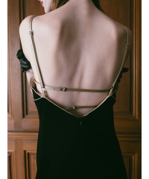 ILANIS(イラニス)の「Quiet Velvet Cami Dress(ワンピース・レディース・グレー/ブラック・FREE)」の20枚目の写真