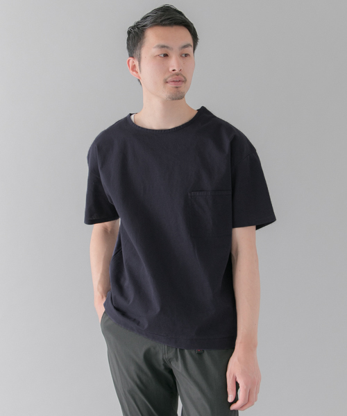 URBAN RESEARCH（アーバンリサーチ）の「UR ペーパー天竺ビックTEE（Tシャツ/カットソー・メンズ・ネイビー/ベージュ/ホワイト/グレー/ブラック系その他・LARGE/MEDIUM）」の5枚目の写真