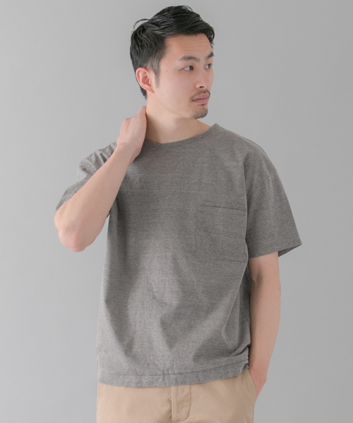URBAN RESEARCH（アーバンリサーチ）の「UR ペーパー天竺ビックTEE（Tシャツ/カットソー・メンズ・ネイビー/ベージュ/ホワイト/グレー/ブラック系その他・LARGE/MEDIUM）」の3枚目の写真