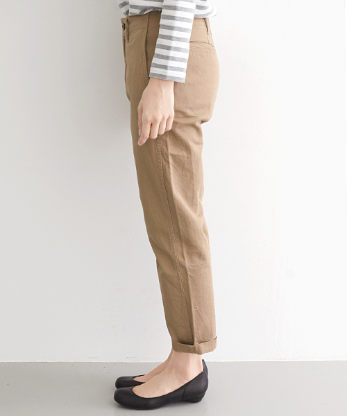 URBAN RESEARCH DOORS WOMENS（アーバンリサーチ ドアーズ ウィメンズ）の「DOORS 9分丈チノパンツ（その他パンツ・レディース・カーキ/グレー/ベージュ/ネイビー/ホワイト・36/40/38）」の12枚目の写真