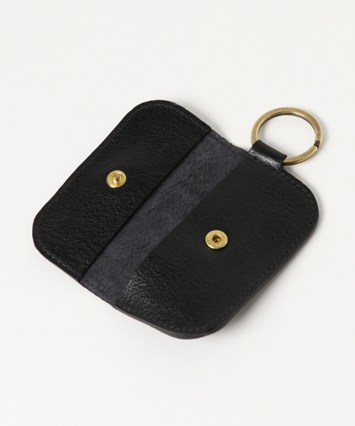 IL BISONTE（イルビゾンテ）の「IL BISONTE / イルビゾンテ : キーケースNEW	 #（キーケース/キーアクセサリー・メンズ・ブラウン/ブラック/ベージュ・FREE）」の7枚目の写真