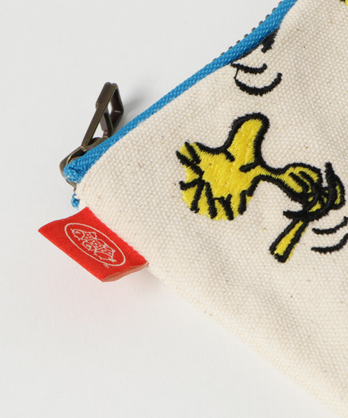 BOOFOOWOO（ブーフーウー）の「スヌーピー刺繍ポーチ Woodstock 