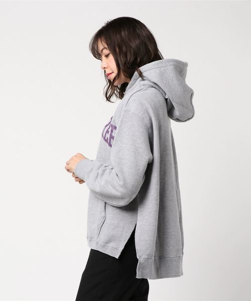 kha:ki(カーキ)の「「KHA:KI / カーキ」リメイクフードパーカーREMAKE P/O HOODIE"WAYFARER"(パーカー・レディース・ブラック/ネイビー/トップグレー・1)」の5枚目の写真