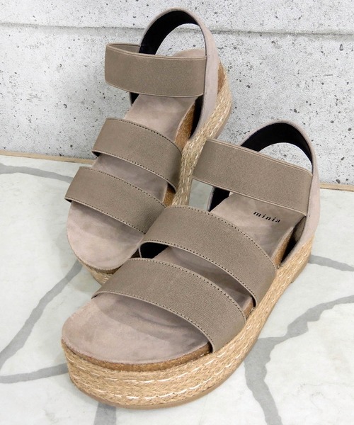 minia（ミニア）の「厚底フットベットゴムサンダル　[ minia ]（サンダル・レディース・ブラック/グレー/グリーン/ワイン・S/M/L/LL）」の3枚目の写真