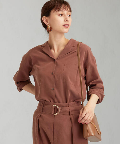 green label relaxing(グリーンレーベルリラクシング)の「FM オープンカラー シャツ(シャツ/ブラウス・レディース・ベージュ/ネイビー/ブラウン・FREE)」の2枚目の写真