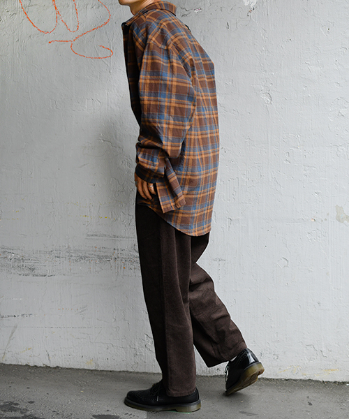 kutir（クティール）の「ヴィンテージチェックシャツ（シャツ/ブラウス・メンズ・ダークブラウン/ベージュ/ライトベージュ・MEDIUM/LARGE）」の5枚目の写真