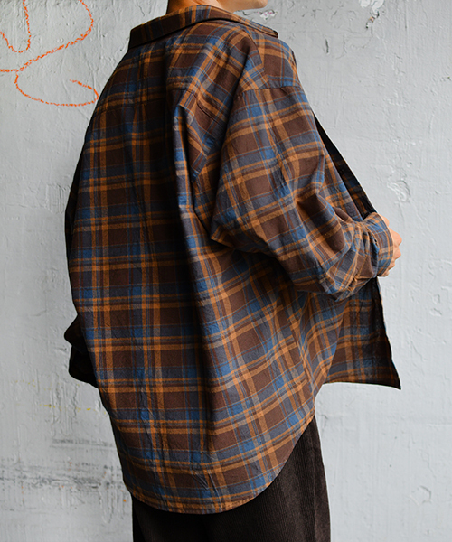 kutir（クティール）の「ヴィンテージチェックシャツ（シャツ/ブラウス・メンズ・ダークブラウン/ベージュ/ライトベージュ・MEDIUM/LARGE）」の8枚目の写真