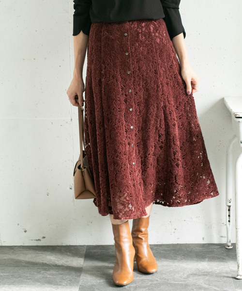 URBAN RESEARCH ROSSO（アーバンリサーチロッソ）の「フラワーレースモールスカート∴（スカート・レディース・ベージュ/ネイビー/ブラウン系その他/ブラック・38/36）」の3枚目の写真