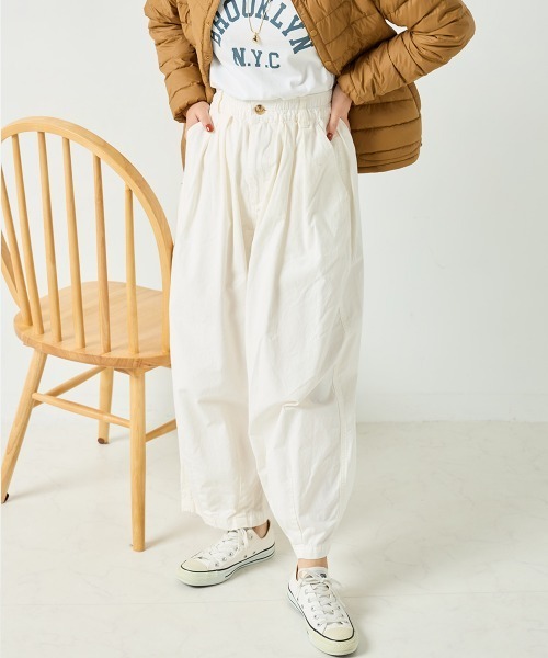 OMNES(オムネス)の「ウォッシュ加工 ダンプサーカスバルーンパンツ(その他パンツ・レディース・ブラック/ブラウン/アイボリー/グリーン系その他/ベージュ/チェック/ワンウォッシュ/ライトグレー/桜/グリーン系その他2/ネイビー/カーキ/キナリ/ブラック系その他/ホワイト系その他/インディゴブルー/ブルー・MEDIUM/LARGE)」の3枚目の写真