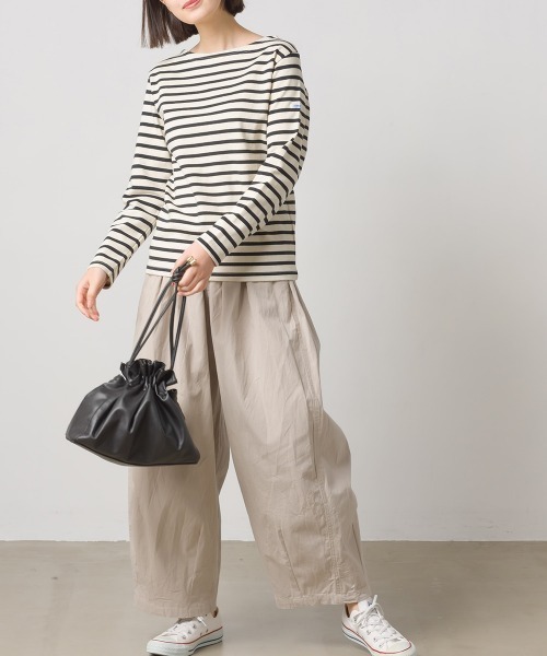 OMNES(オムネス)の「ウォッシュ加工 ダンプサーカスバルーンパンツ(その他パンツ・レディース・ブラック/ブラウン/アイボリー/グリーン系その他/ベージュ/チェック/ワンウォッシュ/ライトグレー/桜/グリーン系その他2/ネイビー/カーキ/キナリ/ブラック系その他/ホワイト系その他/インディゴブルー/ブルー・MEDIUM/LARGE)」の6枚目の写真