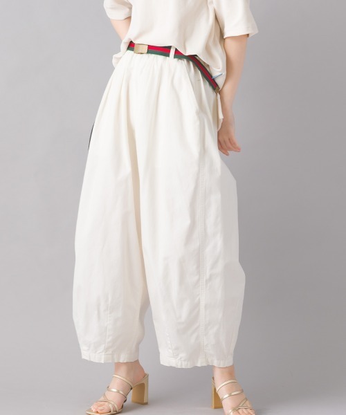 OMNES(オムネス)の「ウォッシュ加工 ダンプサーカスバルーンパンツ(その他パンツ・レディース・ブラック/ブラウン/アイボリー/グリーン系その他/ベージュ/チェック/ワンウォッシュ/ライトグレー/桜/グリーン系その他2/ネイビー/カーキ/キナリ/ブラック系その他/ホワイト系その他/インディゴブルー/ブルー・MEDIUM/LARGE)」の19枚目の写真