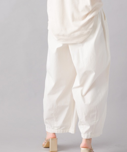 OMNES(オムネス)の「ウォッシュ加工 ダンプサーカスバルーンパンツ(その他パンツ・レディース・ブラック/ブラウン/アイボリー/グリーン系その他/ベージュ/チェック/ワンウォッシュ/ライトグレー/桜/グリーン系その他2/ネイビー/カーキ/キナリ/ブラック系その他/ホワイト系その他/インディゴブルー/ブルー・MEDIUM/LARGE)」の21枚目の写真