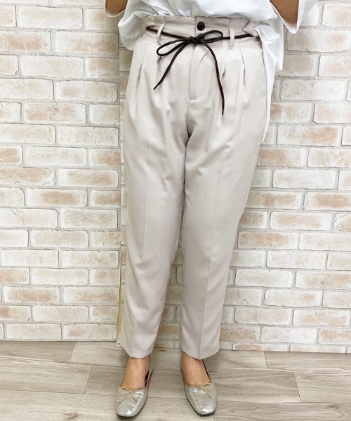apres jour（アプレジュール）の「MILKテーパードパンツ【ZOZOTOWN限定アイテム】（その他パンツ・レディース・ブラック/アイボリー/ベージュ/ダークブラウン/ミント/サックスブルー/パープル・フリー）」の2枚目の写真