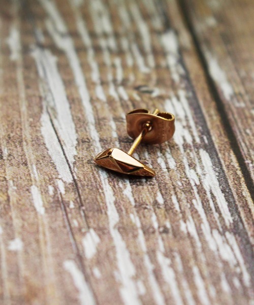 Vaya Con Dios（ヴァヤコンディオス）の「【VayaConDios/ヴァヤコンディオス】ステンレス製モダンモチーフピアス[片耳用]（ピアス（片耳用）・メンズ・ゴールド/シルバー/ブラック/ピンクゴールド・FREE）」の4枚目の写真