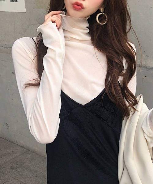 Loueme（ルエム）の「メロウハイネックシアーインナー（Tシャツ/カットソー・レディース・ホワイト/ブラック/アイボリー/ブラウン/グレー/ライトグレー/モカ/ライトグリーン/ピンク・FREE）」の3枚目の写真