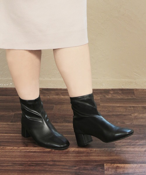 masyugirl(マシュガール)の「【4E幅広・大きいサイズ】スクエアトゥストレッチブーツ(ブーツ・レディース・ブラック/アイボリー/ライトブラウン・LL/3L/L/M)」の1枚目の写真