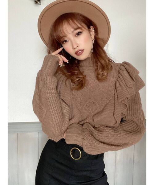 RESEXXY(リゼクシー)の「フリルケーブルニットトップス(ニット/セーター・レディース・ブラック/オフホワイト/モカ・FREE)」の14枚目の写真