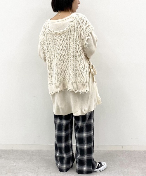 apres jour mignon（アプレジュールミニョン）の「メニーウェイニット/ニットベスト＋プルオーバーセット【ZOZOTOWN限定アイテム】（ニット/セーター・レディース・ブラック/ダークブラウン/パープル/アイボリー/ブルー系その他/ライトベージュ・X-LARGE/フリー）」の13枚目の写真