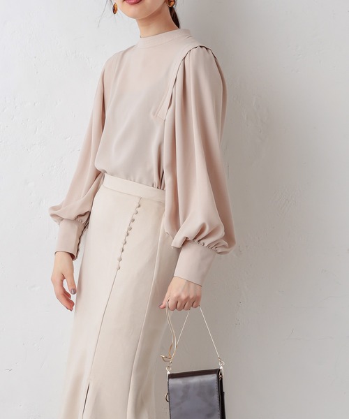 natural couture（ナチュラルクチュール）の「【大人ナチュ】【WEB限定】ボリュームスリーブステッチカラーブラウス（シャツ/ブラウス・レディース・ブラック/オフホワイト/ベージュ・FREE）」の5枚目の写真