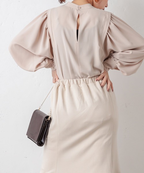 natural couture（ナチュラルクチュール）の「【大人ナチュ】【WEB限定】ボリュームスリーブステッチカラーブラウス（シャツ/ブラウス・レディース・ブラック/オフホワイト/ベージュ・FREE）」の6枚目の写真