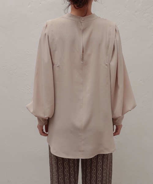 natural couture（ナチュラルクチュール）の「【大人ナチュ】【WEB限定】ボリュームスリーブステッチカラーブラウス（シャツ/ブラウス・レディース・ブラック/オフホワイト/ベージュ・FREE）」の18枚目の写真