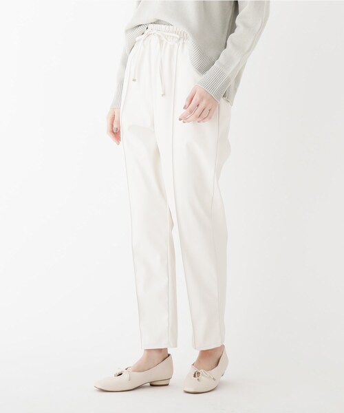 AG by aquagirl（エージーバイアクアガール）の「◆フェイクレザージョグパンツ（その他パンツ・レディース・オフホワイト/ライトオレンジ系/ガンメタ・38/36）」の2枚目の写真