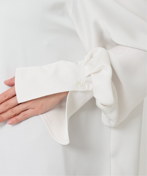 AP STUDIO(エーピーストゥディオ)の「ライトダブルサテンブラウス(シャツ/ブラウス・レディース・ホワイト・FREE)」の10枚目の写真