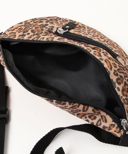 Ocean&Ground（オーシャン&グラウンド）の「レオパードボディBAG（ボディバッグ/ウエストポーチ・キッズ・ベージュ・FREE）」の4枚目の写真