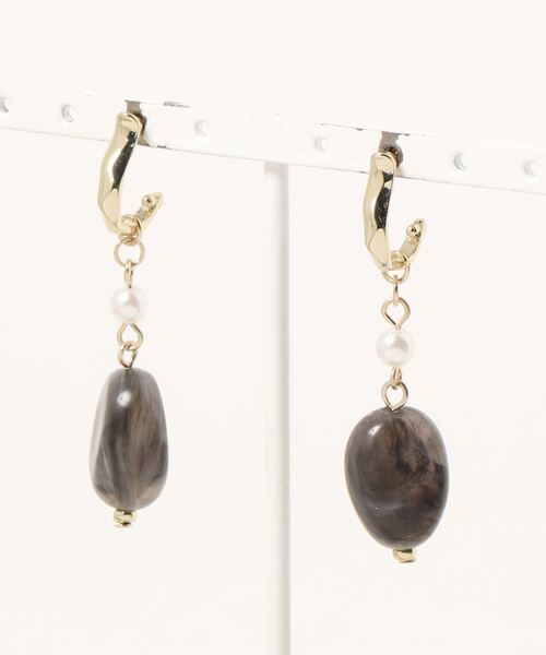 ROPE' PICNIC（ロペピクニック）の「マーブルストーン風パーツピアス（ピアス（両耳用）・レディース・ベージュ/グレー・FREE）」の8枚目の写真