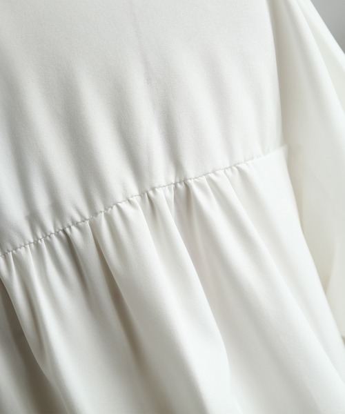 MAISON DE THERESE(メゾン ド テレーズ)の「ボリュームスリーブブラウス(シャツ/ブラウス・レディース・ホワイト・M/S/L)」の3枚目の写真