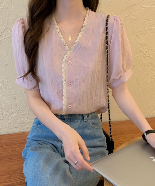 ABITOKYO（アビトーキョー）の「Vネックバルーンスリーブレース切替ブラウス（シャツ/ブラウス・レディース・アイボリー/グリーン/ブルー/ピンク・FREE）」の20枚目の写真