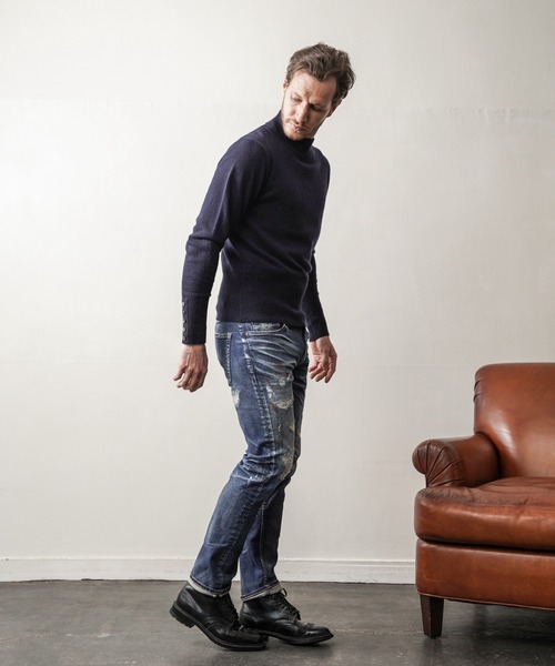 TMT（ティーエムティー）の「HYBRID-STRETCH DENIM 5P TIGHT TAPERED