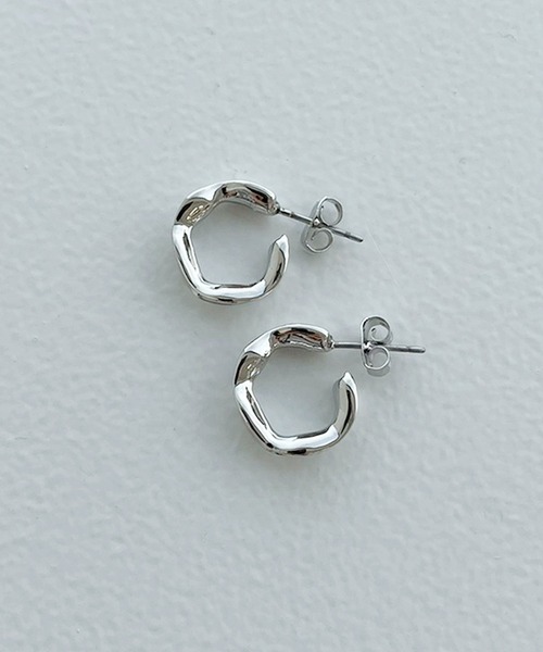 apres jour mignon(アプレジュールミニョン)の「【apresjour mignon×ARIAZ】シンプルピアス2(ピアス(両耳用)・レディース・シルバー/ゴールド・ONESIZE)」の3枚目の写真