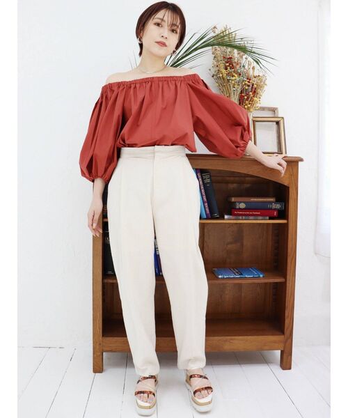 MURUA(ムルーア)の「ボリュームオフショルブラウス(シャツ/ブラウス・レディース・ホワイト/ブラック/オレンジ・FREE)」の11枚目の写真