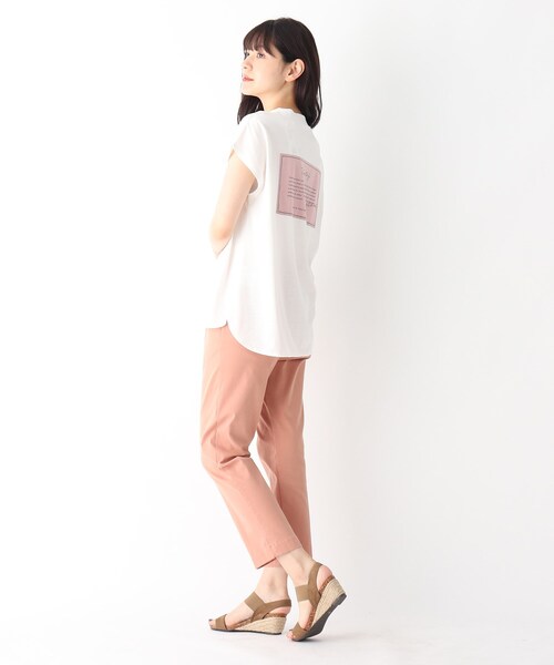 DRESKIP（ドレスキップ）の「◆バックパッチプリントTシャツ（Tシャツ/カットソー・レディース・オフホワイト/グレー系その他/ライトベージュ/ライトブルー・02/03）」の10枚目の写真