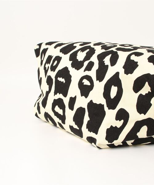 aimoha(アイモハ)の「ヒョウ柄トート(トートバッグ・レディース・ブラック/ホワイト/ベージュ・FREE)」の5枚目の写真