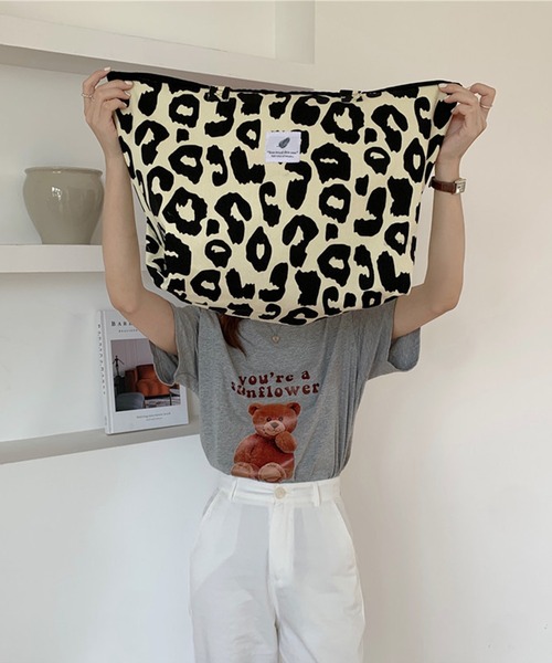 aimoha(アイモハ)の「ヒョウ柄トート(トートバッグ・レディース・ブラック/ホワイト/ベージュ・FREE)」の11枚目の写真