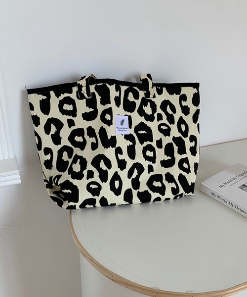 aimoha(アイモハ)の「ヒョウ柄トート(トートバッグ・レディース・ブラック/ホワイト/ベージュ・FREE)」の18枚目の写真