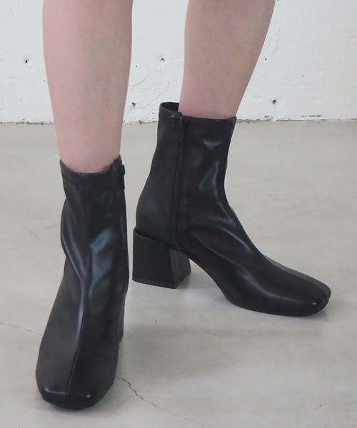 tiptop（ティップトップ）の「ストレッチスクエアブーツ（ブーツ・レディース・アイボリー/ブラック・M/L）」の5枚目の写真