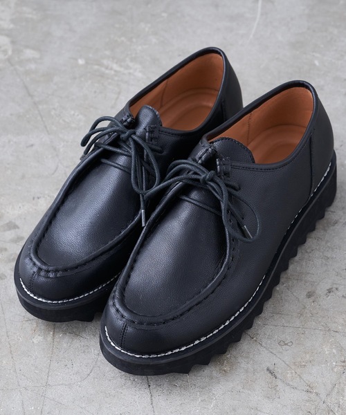 INTER FACTORY（インターファクトリー）の「ファッションインフルエンサー DAISUKE - シャークソールチロリアンレザーシューズ　made in INTER FACTORY（ドレスシューズ・メンズ・ブラック・SMALL/MEDIUM/LARGE）」の6枚目の写真