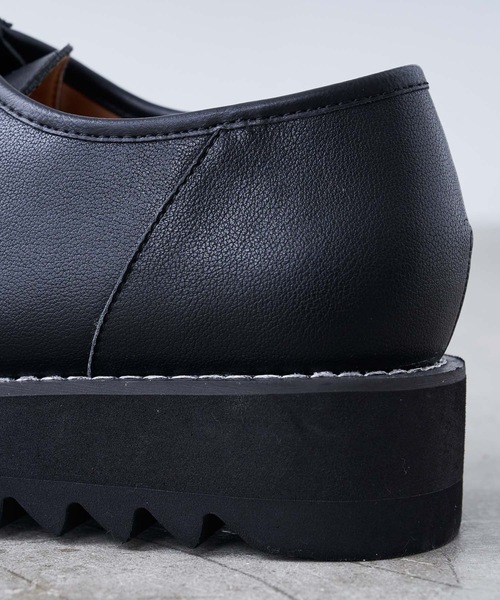INTER FACTORY（インターファクトリー）の「ファッションインフルエンサー DAISUKE - シャークソールチロリアンレザーシューズ　made in INTER FACTORY（ドレスシューズ・メンズ・ブラック・SMALL/MEDIUM/LARGE）」の16枚目の写真