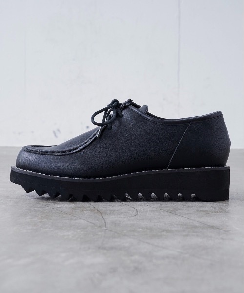 INTER FACTORY（インターファクトリー）の「ファッションインフルエンサー DAISUKE - シャークソールチロリアンレザーシューズ　made in INTER FACTORY（ドレスシューズ・メンズ・ブラック・SMALL/MEDIUM/LARGE）」の9枚目の写真