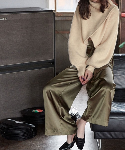 Keeepy(キーピー)の「【Keeepy】volume sleeve turtleneck knit pullover(ニット/セーター・レディース・ブラック/アイボリー・FREE)」の4枚目の写真