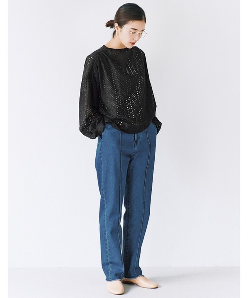 avecmoi（アヴェクモワ）の「【佐藤かなさんプロデュース】 アヴェクモワ　カットワークレースブラウス〈黒〉（シャツ/ブラウス・レディース・ブラック・MEDIUM）」の6枚目の写真