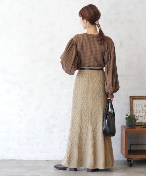 Crisp（クリスプ）の「ケーブルマーメイドスカート（スカート・レディース・ベージュ/グレー・FREE）」の13枚目の写真