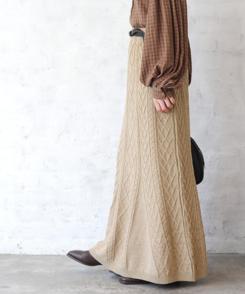 Crisp（クリスプ）の「ケーブルマーメイドスカート（スカート・レディース・ベージュ/グレー・FREE）」の14枚目の写真