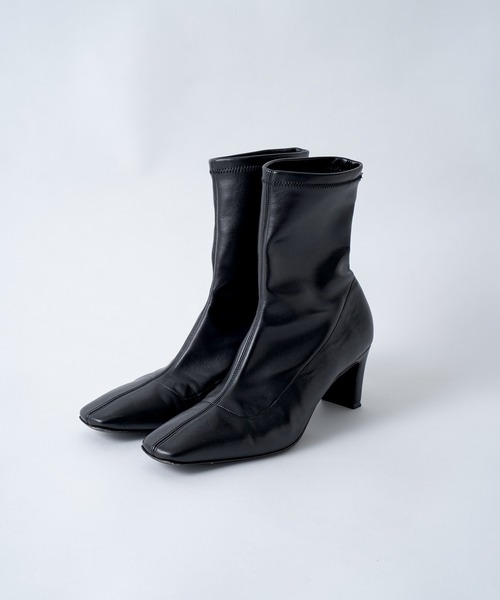 FABIO RUSCONI（ファビオルスコーニ）の「【FABIO RUSCONI/ファビオ ルスコーニ】ストレッチショートブーツ（ブーツ・レディース・オフホワイト/ブラック・36/37/38）」の2枚目の写真