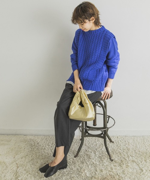 URBAN RESEARCH（アーバンリサーチ）の「2WAY変形ケーブルニットプルオーバー（ニット/セーター・レディース・オフホワイト/ベージュ系その他/ロイヤルブルー・FREE）」の7枚目の写真