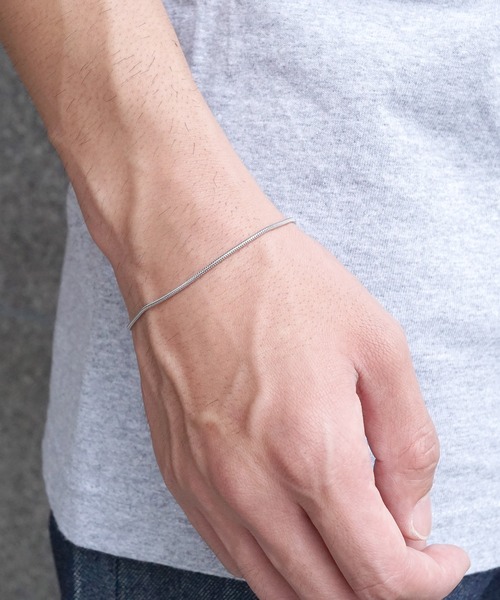 SBG（エスビー）の「SBG スネークチェーンブレスレット（ブレスレット・メンズ・ブラック/シルバー/ゴールド/ピンクゴールド・16cm/18cm/20cm）」の2枚目の写真