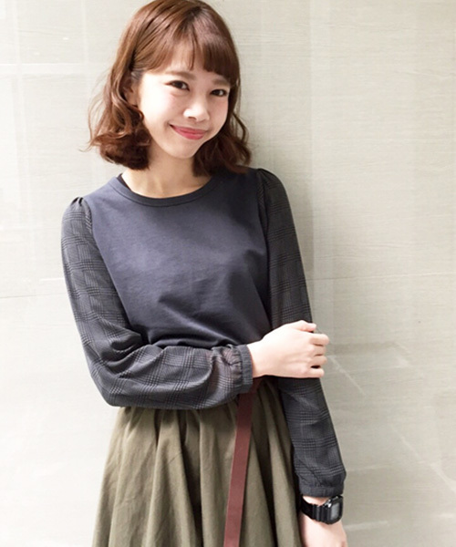 Kastane（カスタネ）の「【Kastane】袖シフォン9分袖プルオーバー（Tシャツ/カットソー・レディース・チャコールグレー/ベージュ/スミクロ/ホワイト系その他/ホワイト/ブラック系その他・FREE）」の5枚目の写真